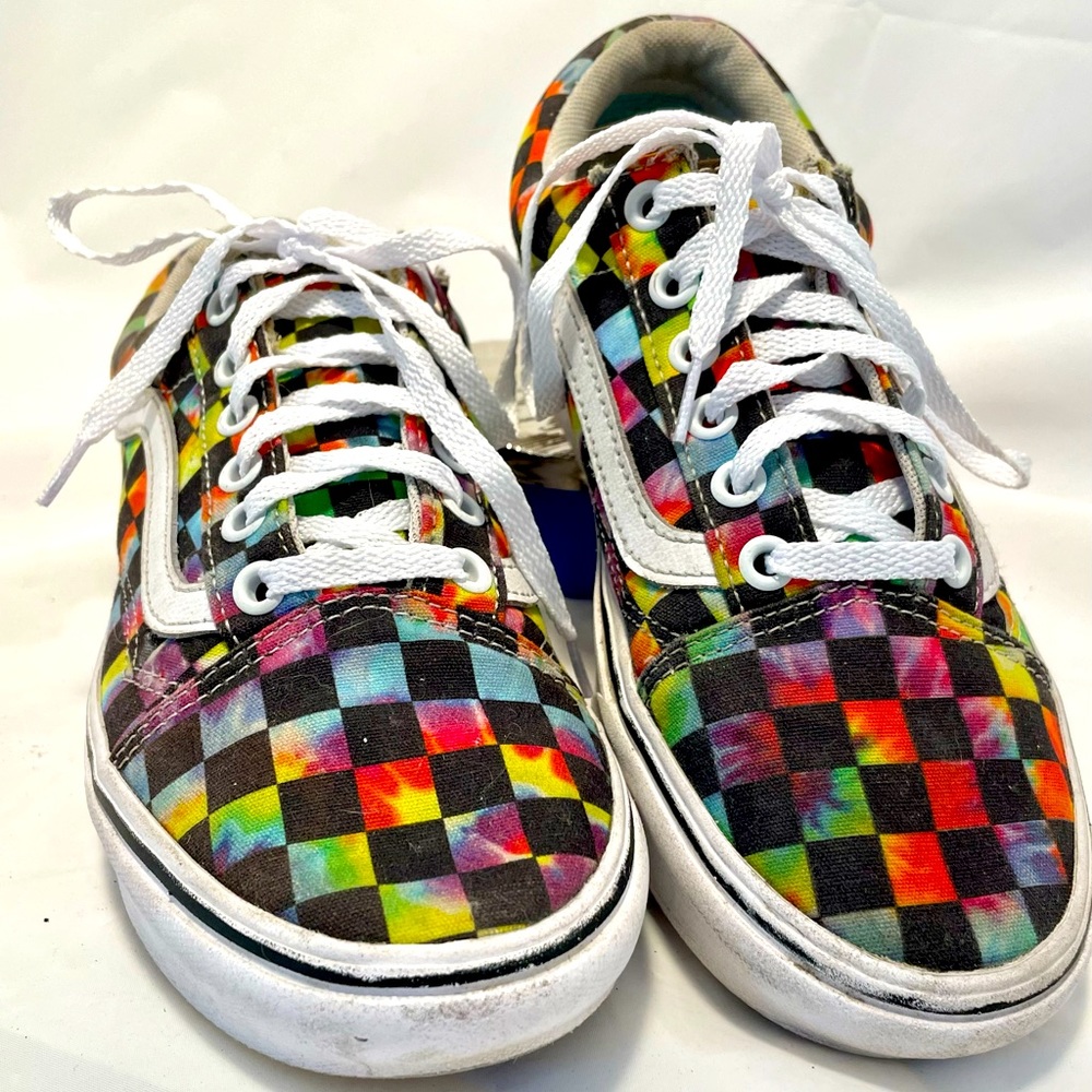 Vans Tennis Shoes. Size 5.5 Mens or 7.0 Women’s